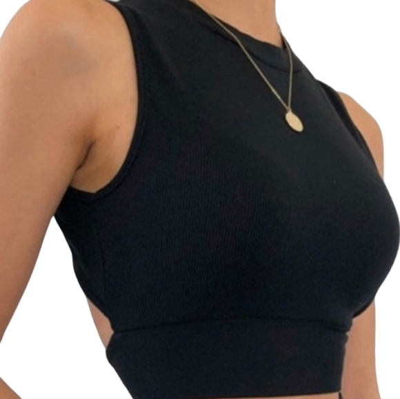 TOP BLACK TIE BACK OPEN BACK HALTER CROP TOP - Picture 2 of 3